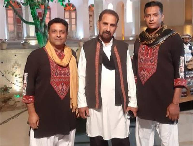 گروه موسیقی کمنزیل جیرفت در تهران به اجرای برنامه می پردازد